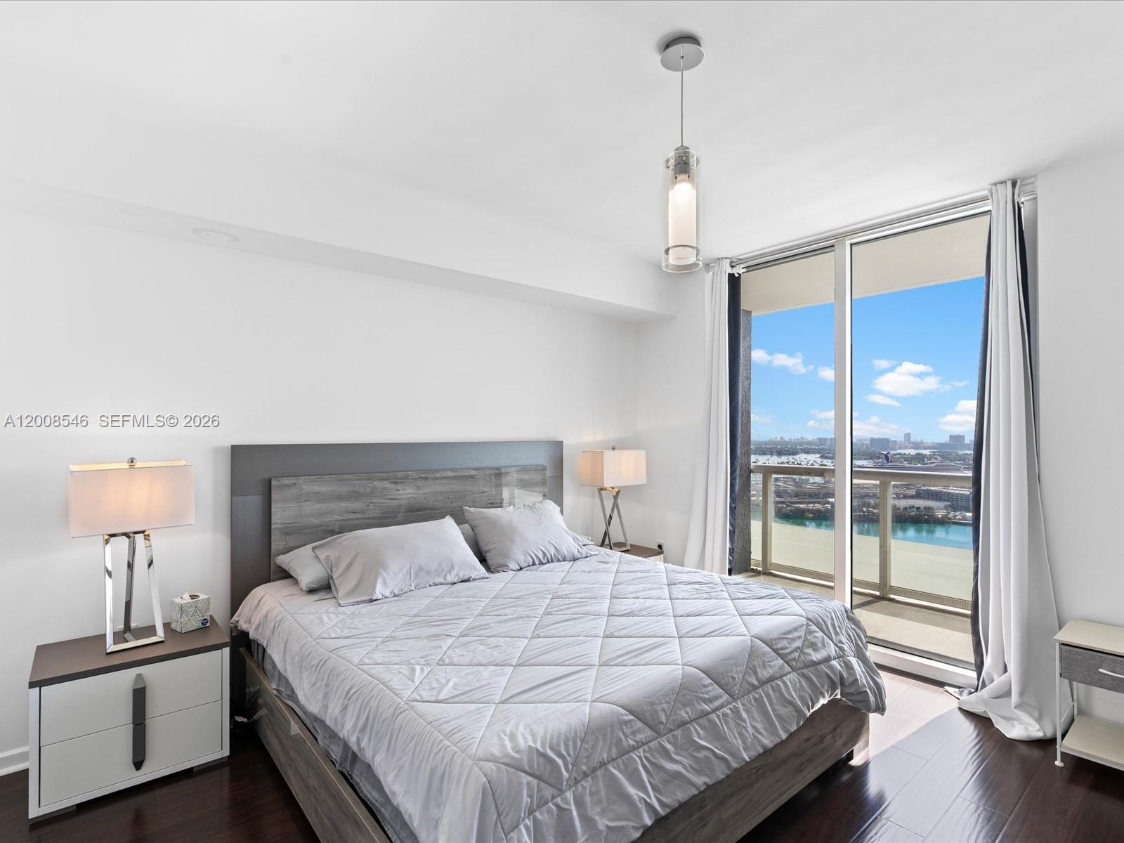 50 Biscayne Blvd #3308 Miami, FL 33132