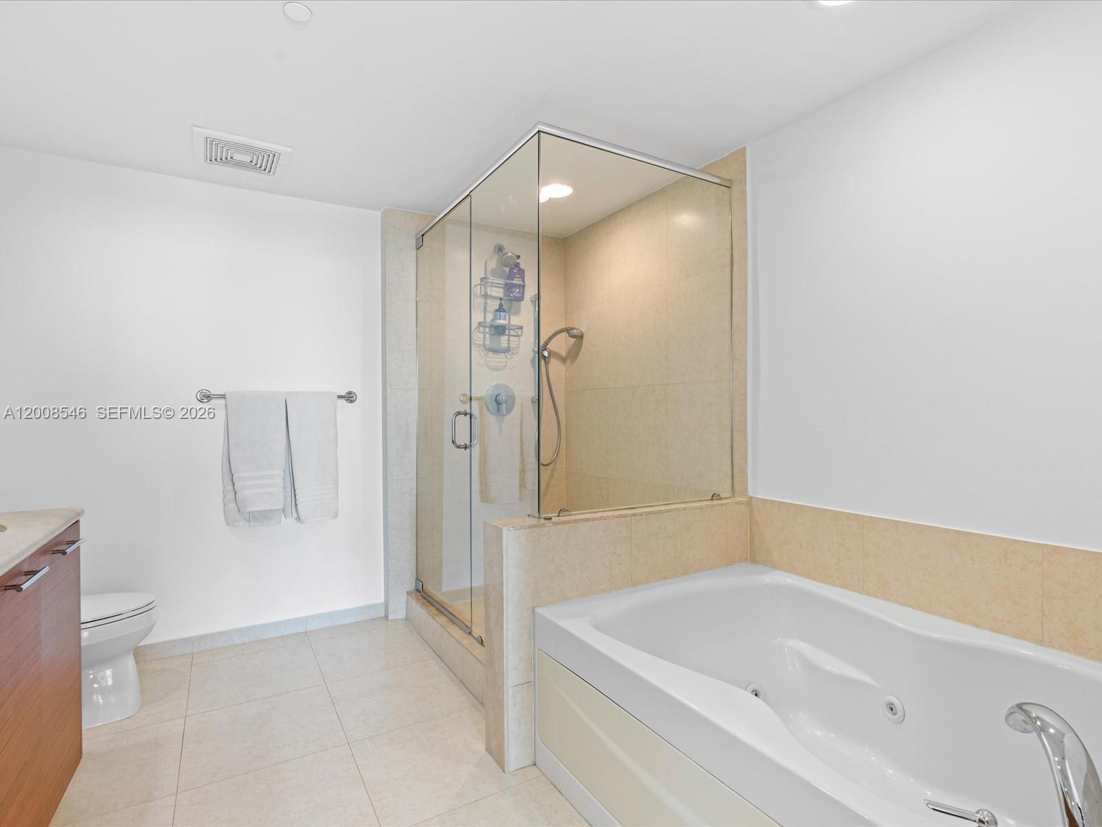 50 Biscayne Blvd #3308 Miami, FL 33132