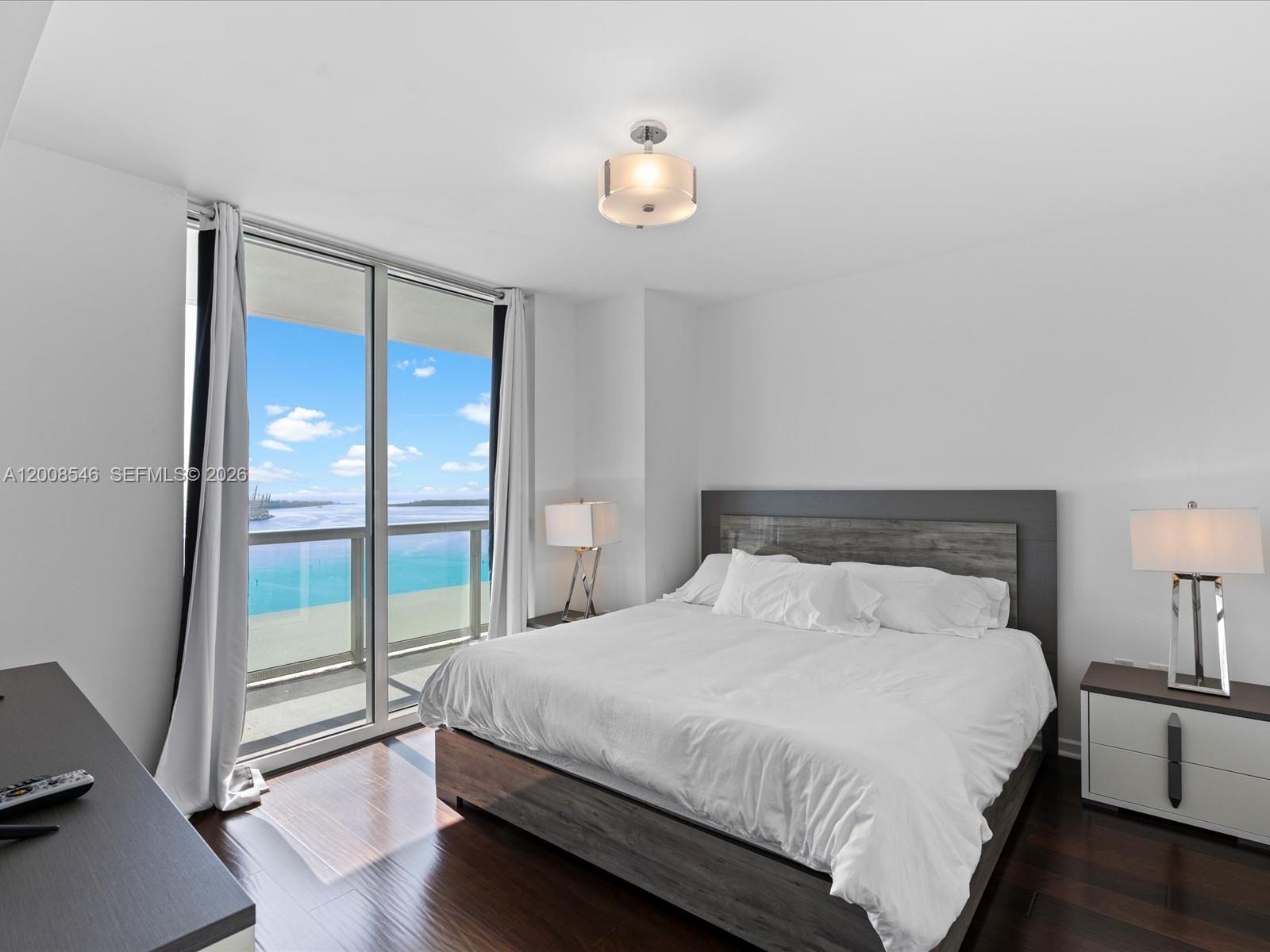 50 Biscayne Blvd #3308 Miami, FL 33132