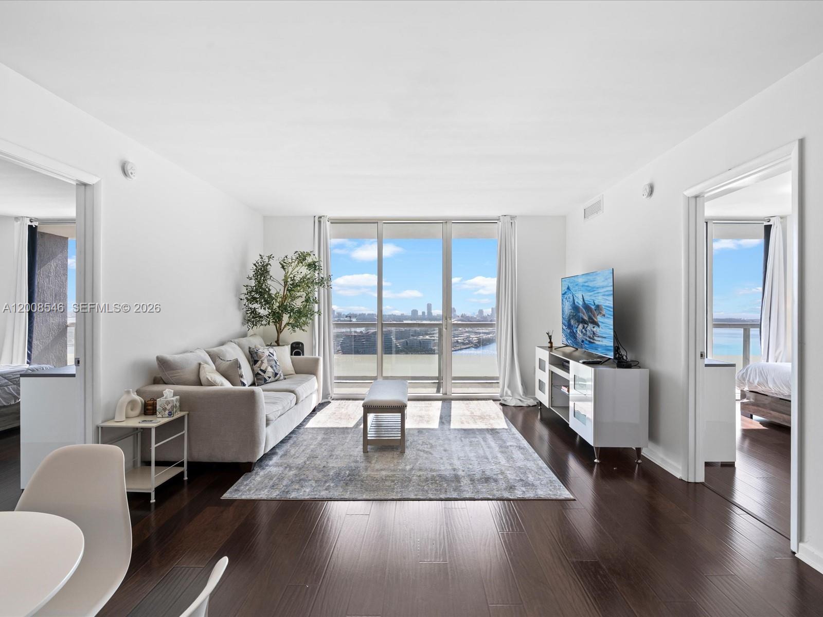 50 Biscayne Blvd #3308 Miami, FL 33132