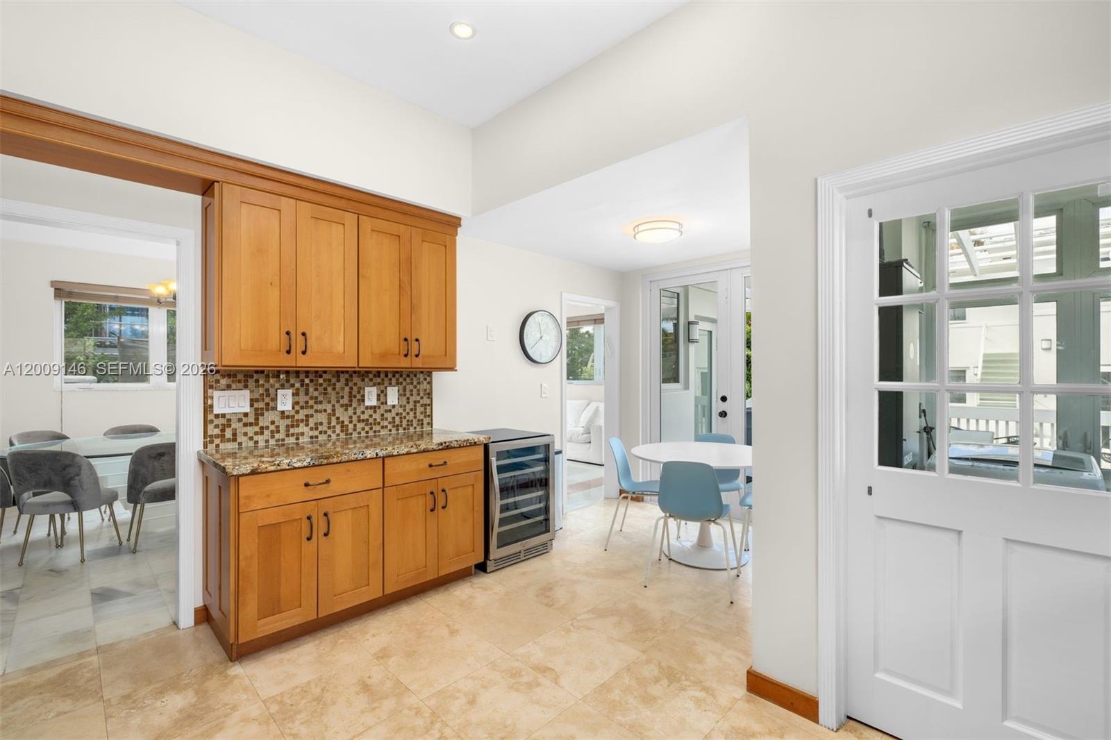 4340 Pine Tree Dr Miami Beach, FL 33140