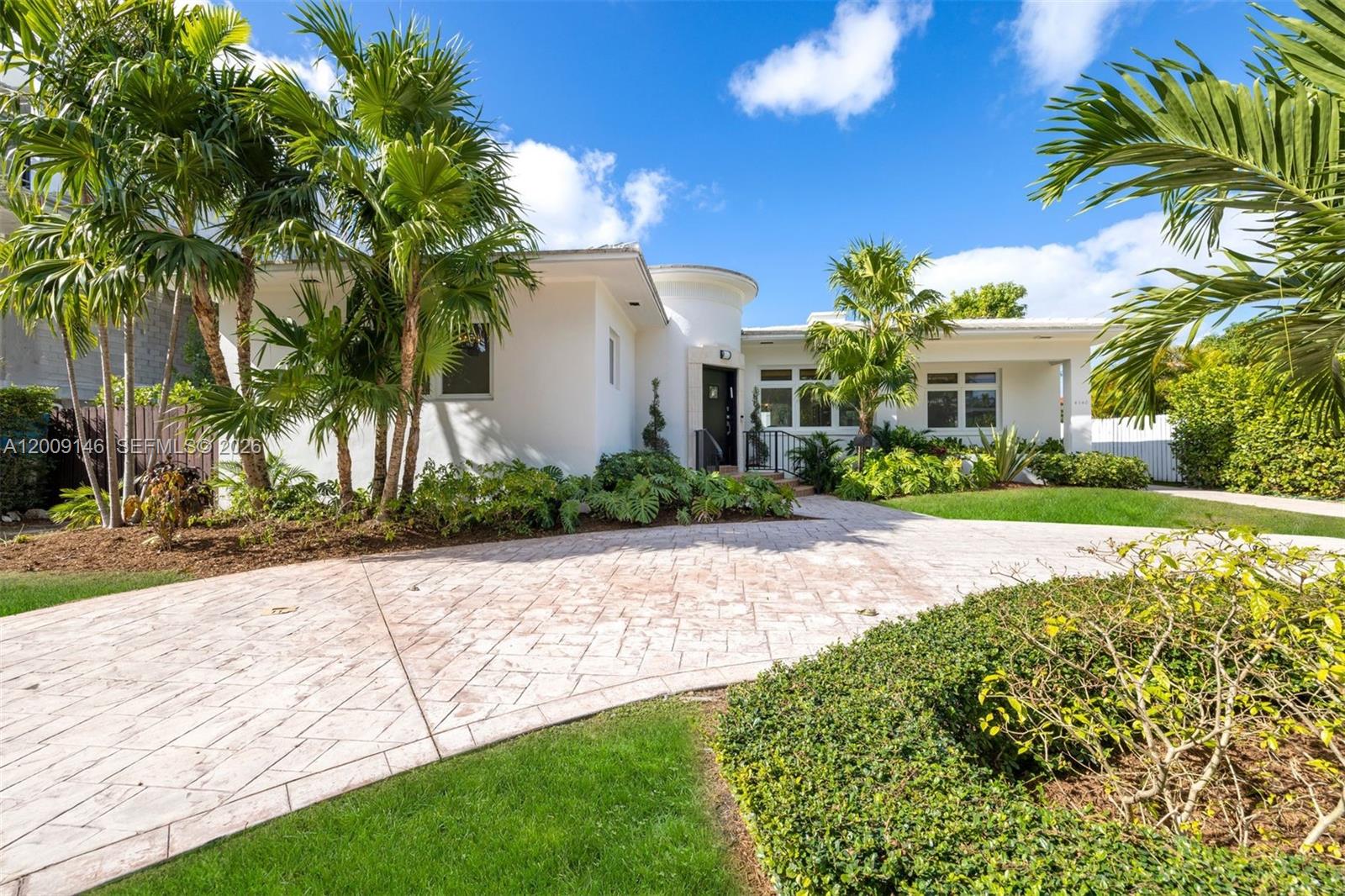 4340 Pine Tree Dr Miami Beach, FL 33140