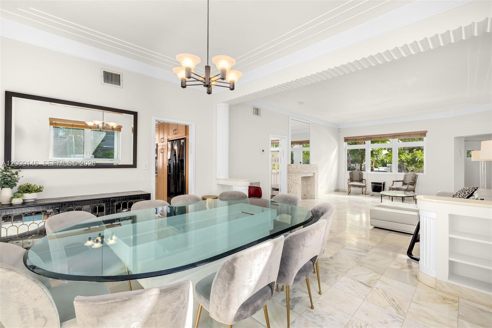 4340 Pine Tree Dr Miami Beach, FL 33140