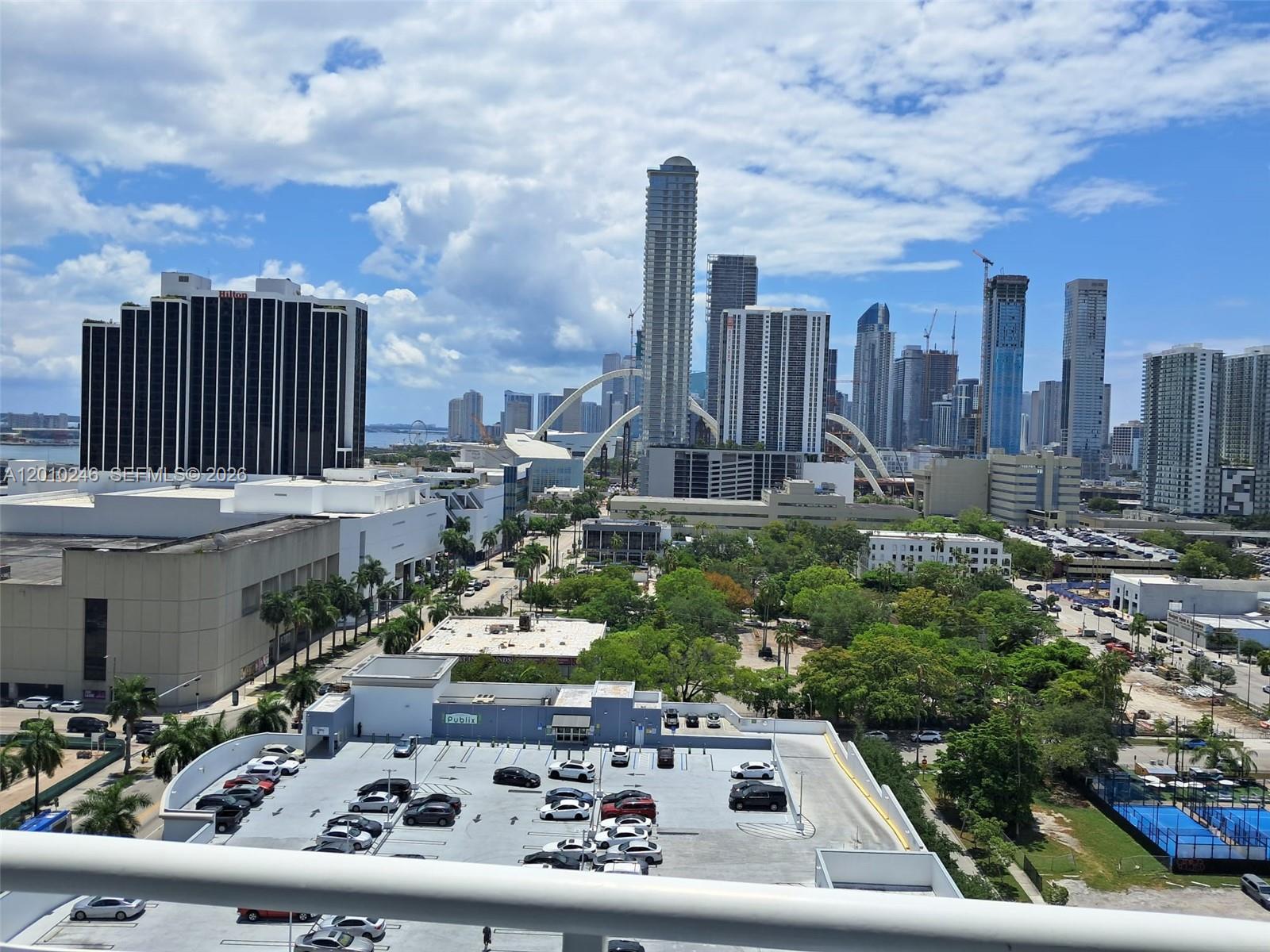 image 1800 Biscayne Plaza17