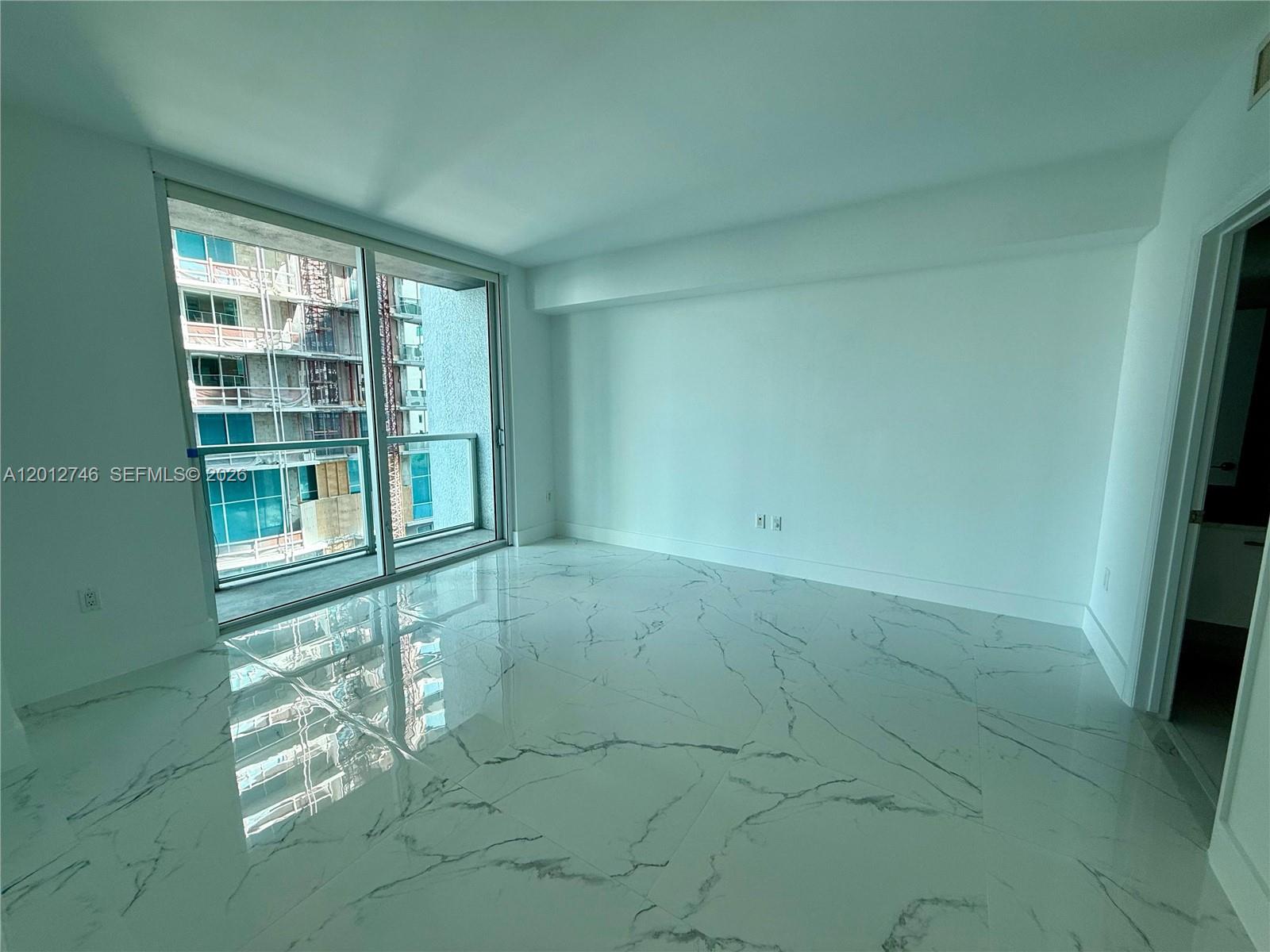 image 500 Brickell West10