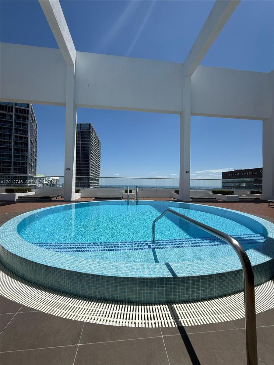 image 500 Brickell West20