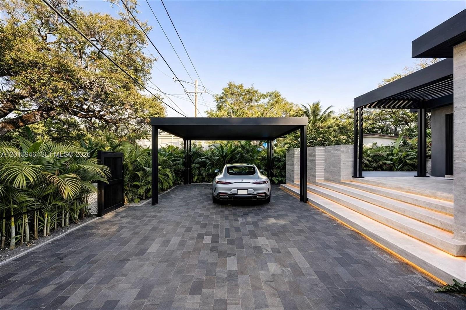 3522 William Ave Miami, FL 33133