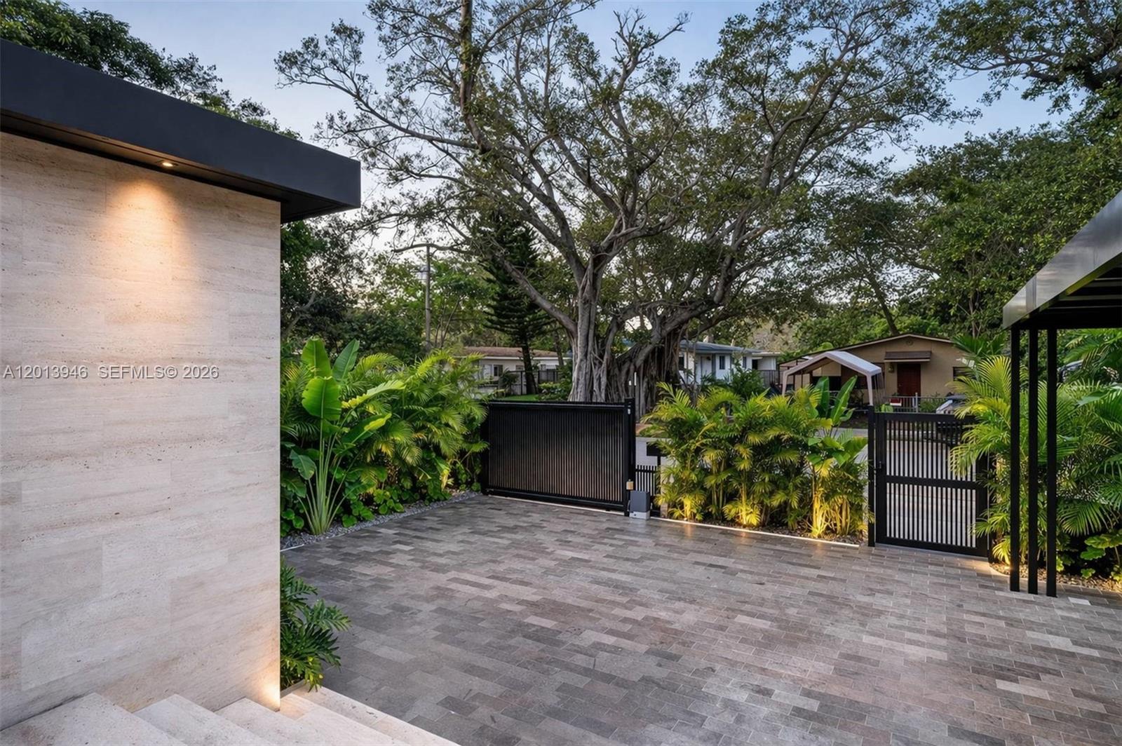 3522 William Ave Miami, FL 33133