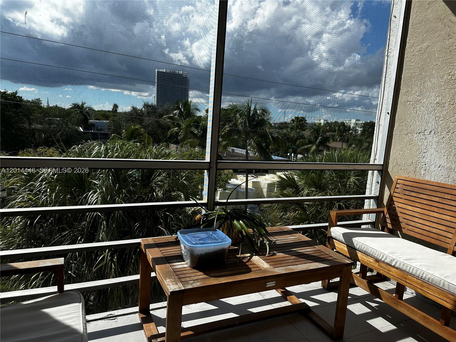 2821 N Miami Bch Blvd #4E