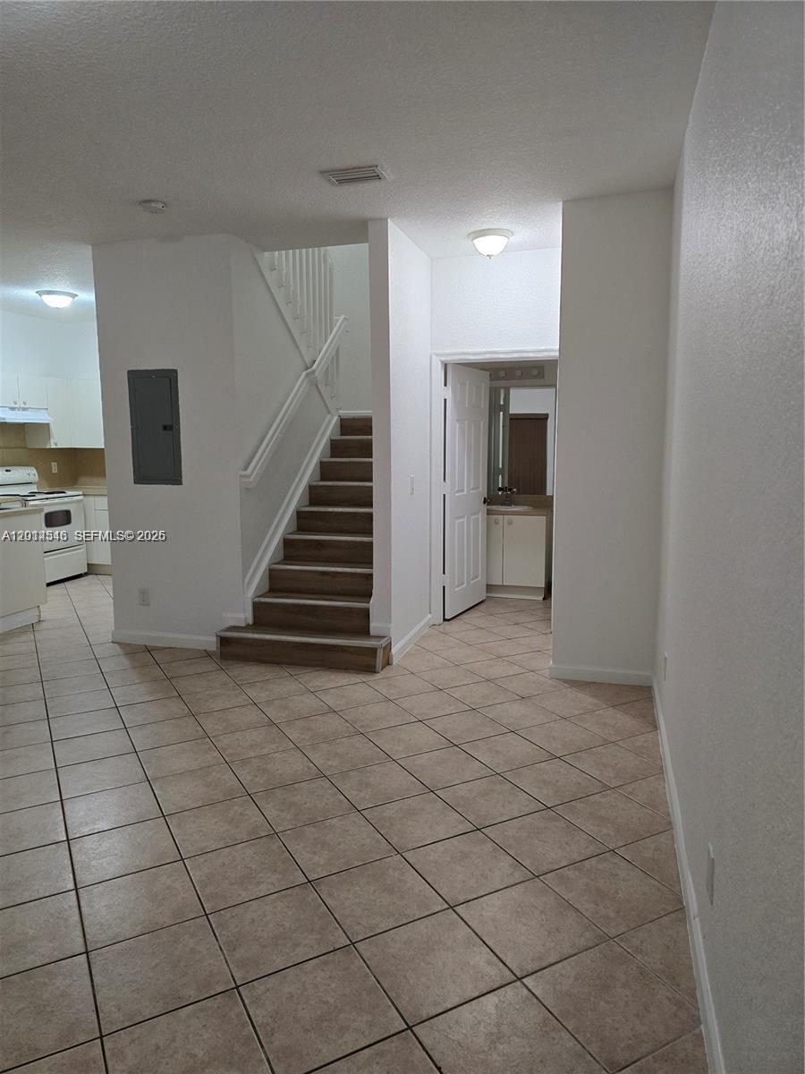 1304 N Santa Catalina Cir #1304 North Lauderdale, FL 33068