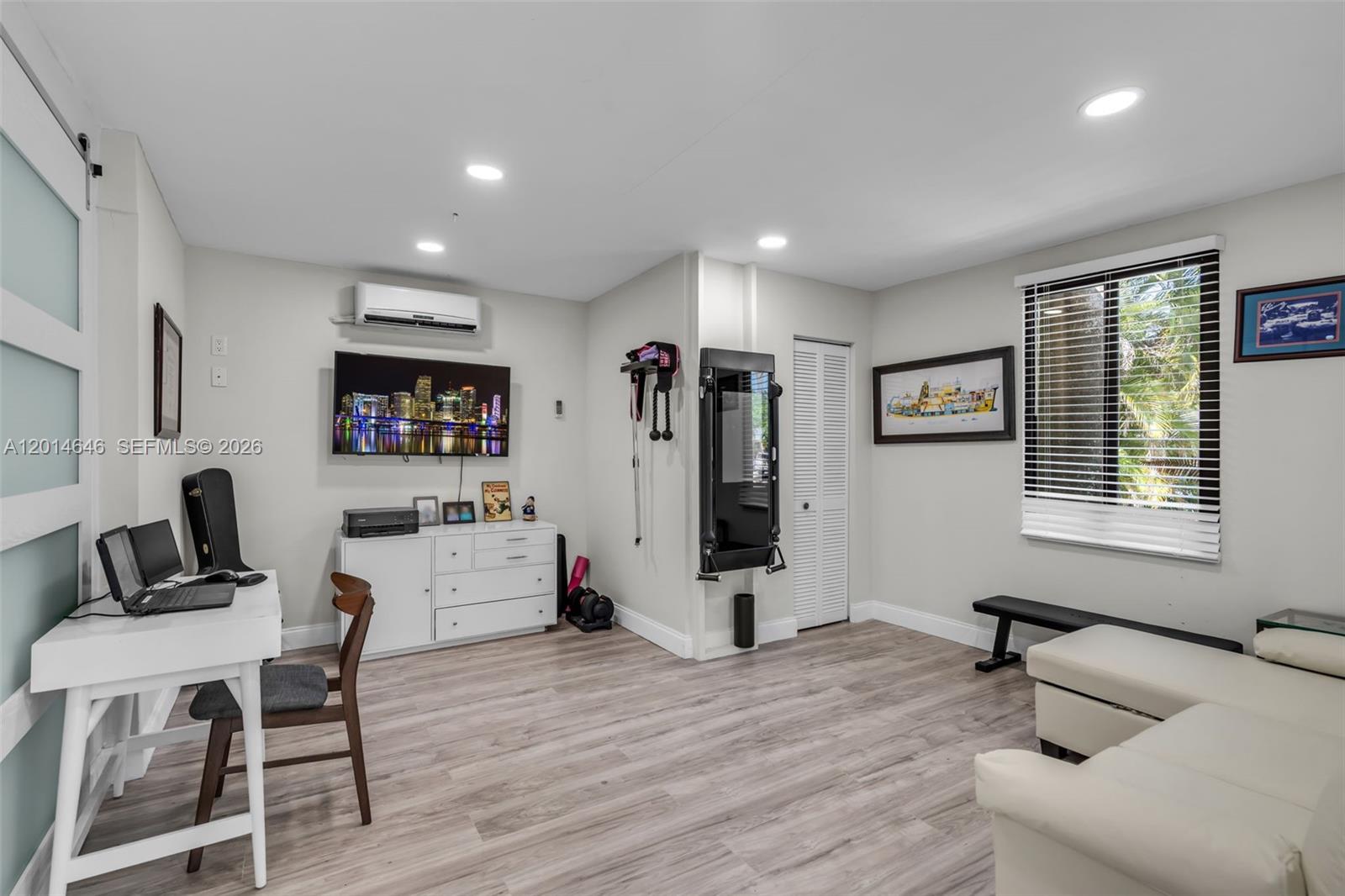 2643 Flamingo Ln Fort Lauderdale, FL 33312