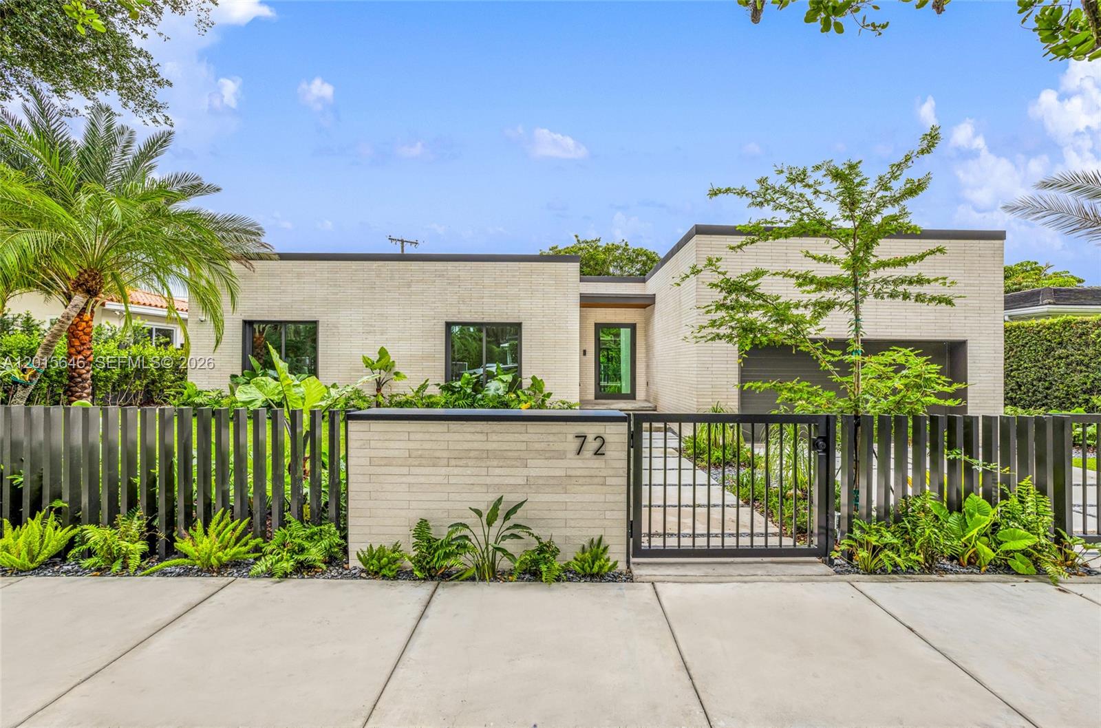 72 W Shore Dr W Miami, FL 33133