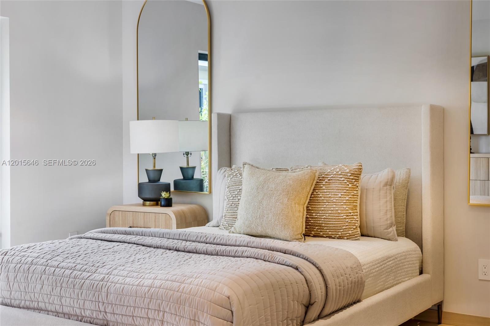 72 W Shore Dr W Miami, FL 33133
