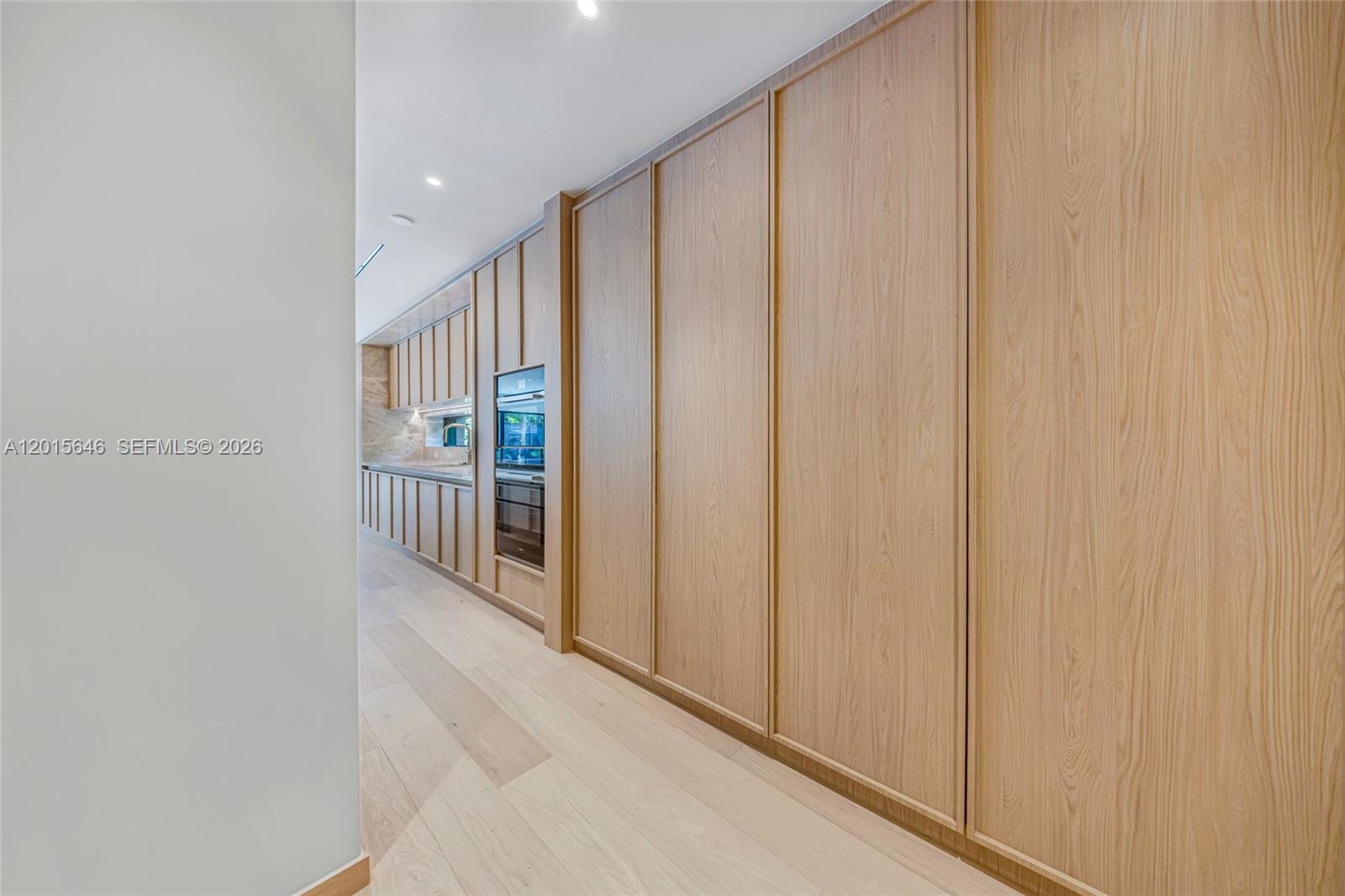 72 W Shore Dr W Miami, FL 33133