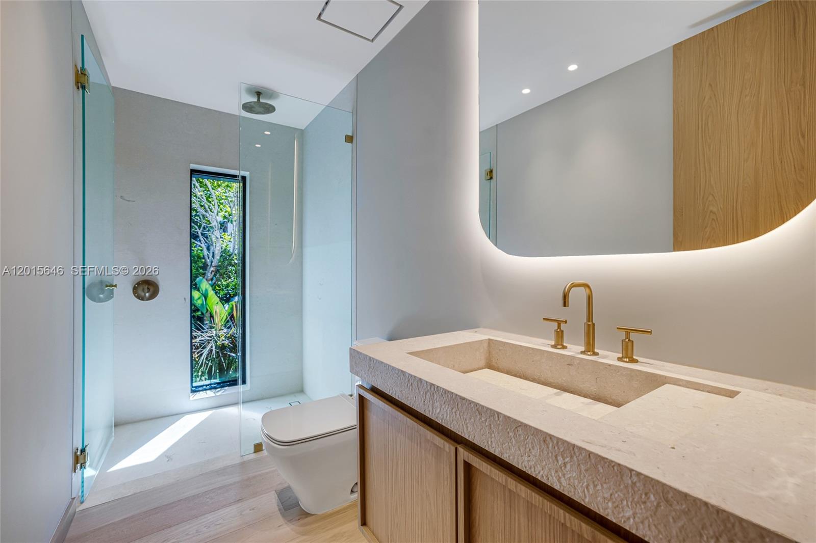 72 W Shore Dr W Miami, FL 33133