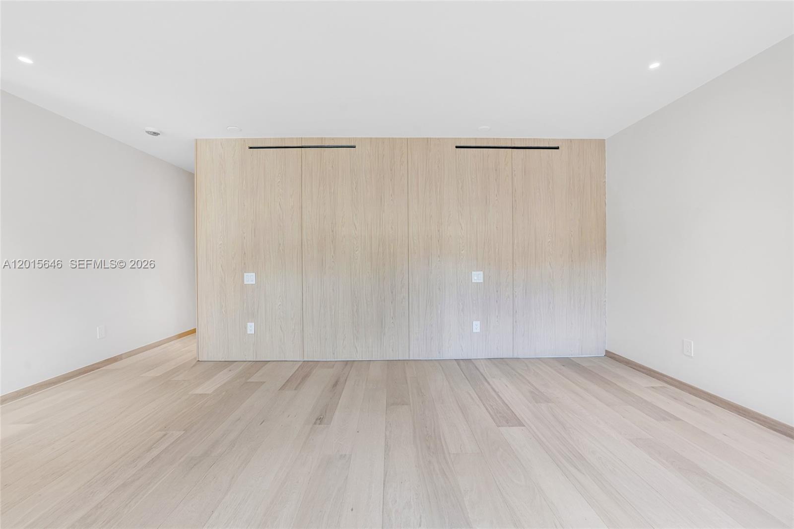 72 W Shore Dr W Miami, FL 33133