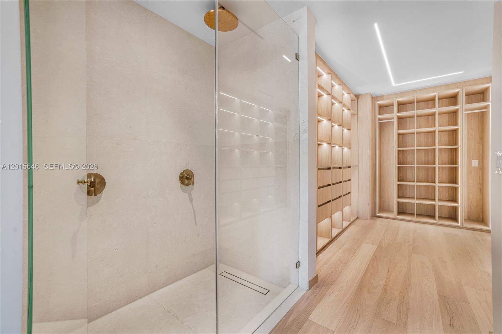 72 W Shore Dr W Miami, FL 33133