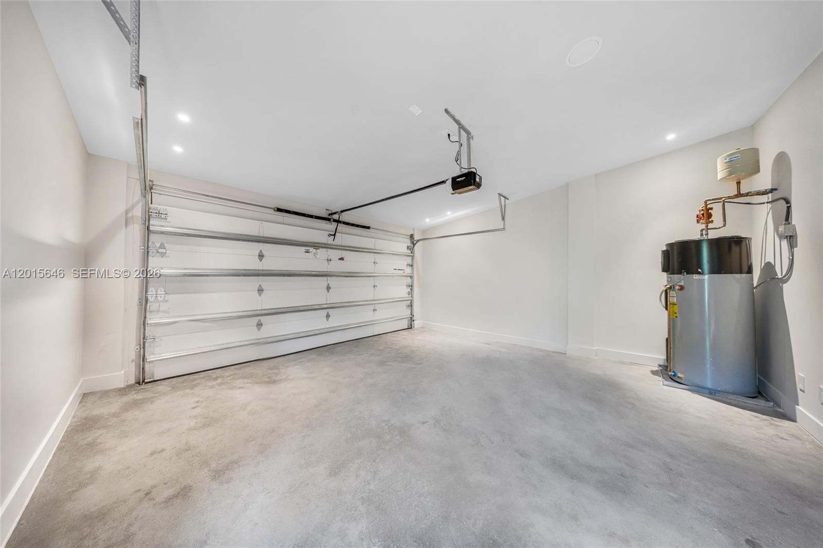 72 W Shore Dr W Miami, FL 33133