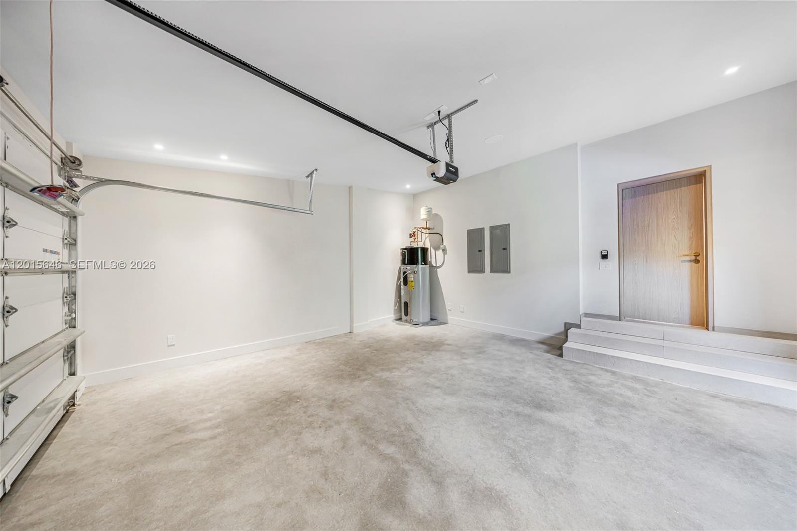 72 W Shore Dr W Miami, FL 33133