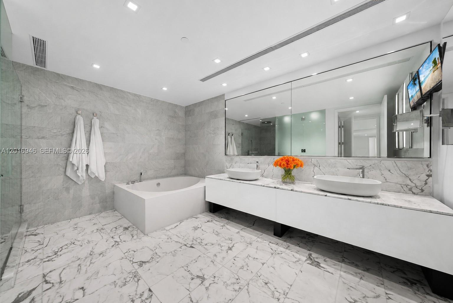 10201 Collins Ave #1806 Bal Harbour, FL 33154