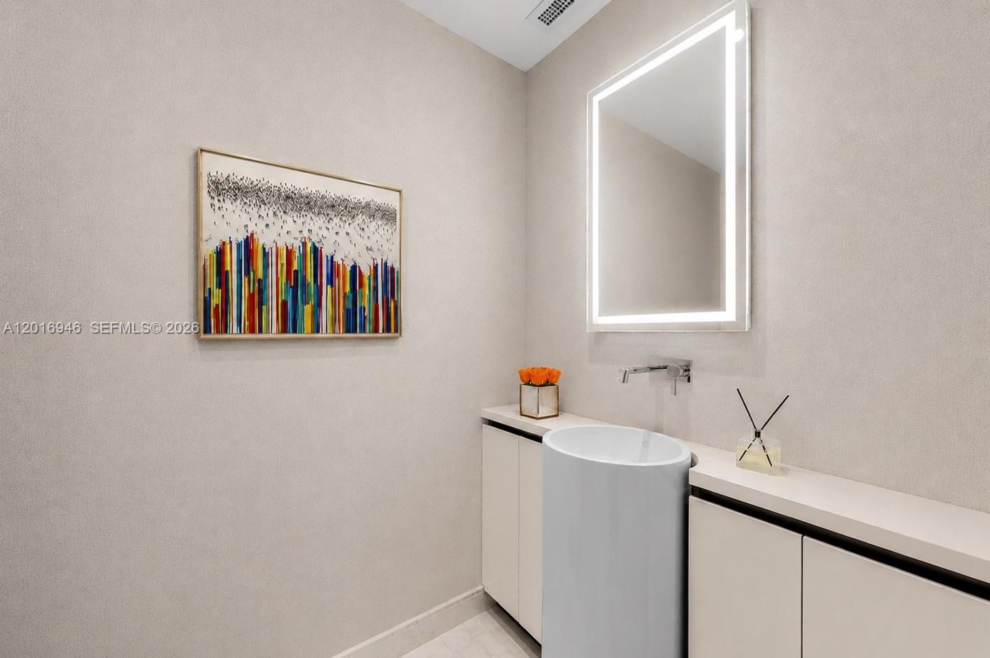 10201 Collins Ave #1806 Bal Harbour, FL 33154