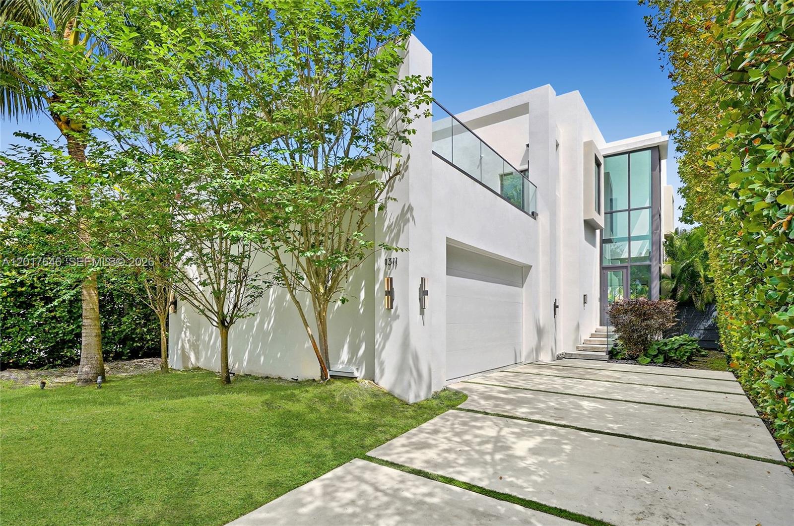 1311 Bay Dr