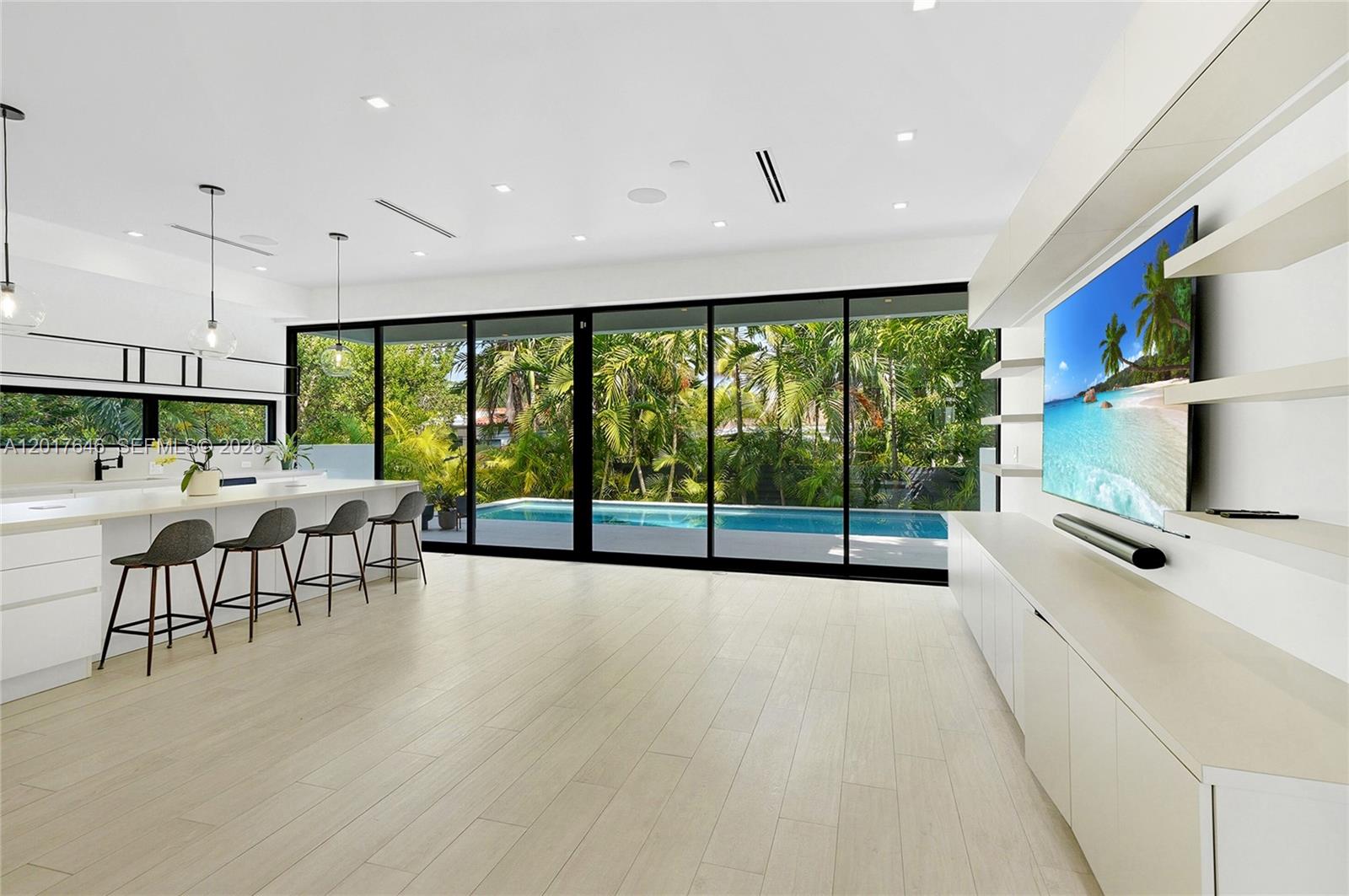 1311 Bay Dr Miami Beach, FL 33141