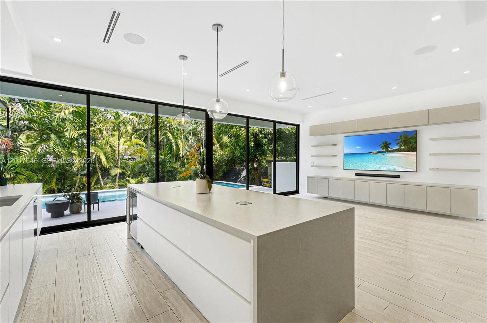 1311 Bay Dr Miami Beach, FL 33141