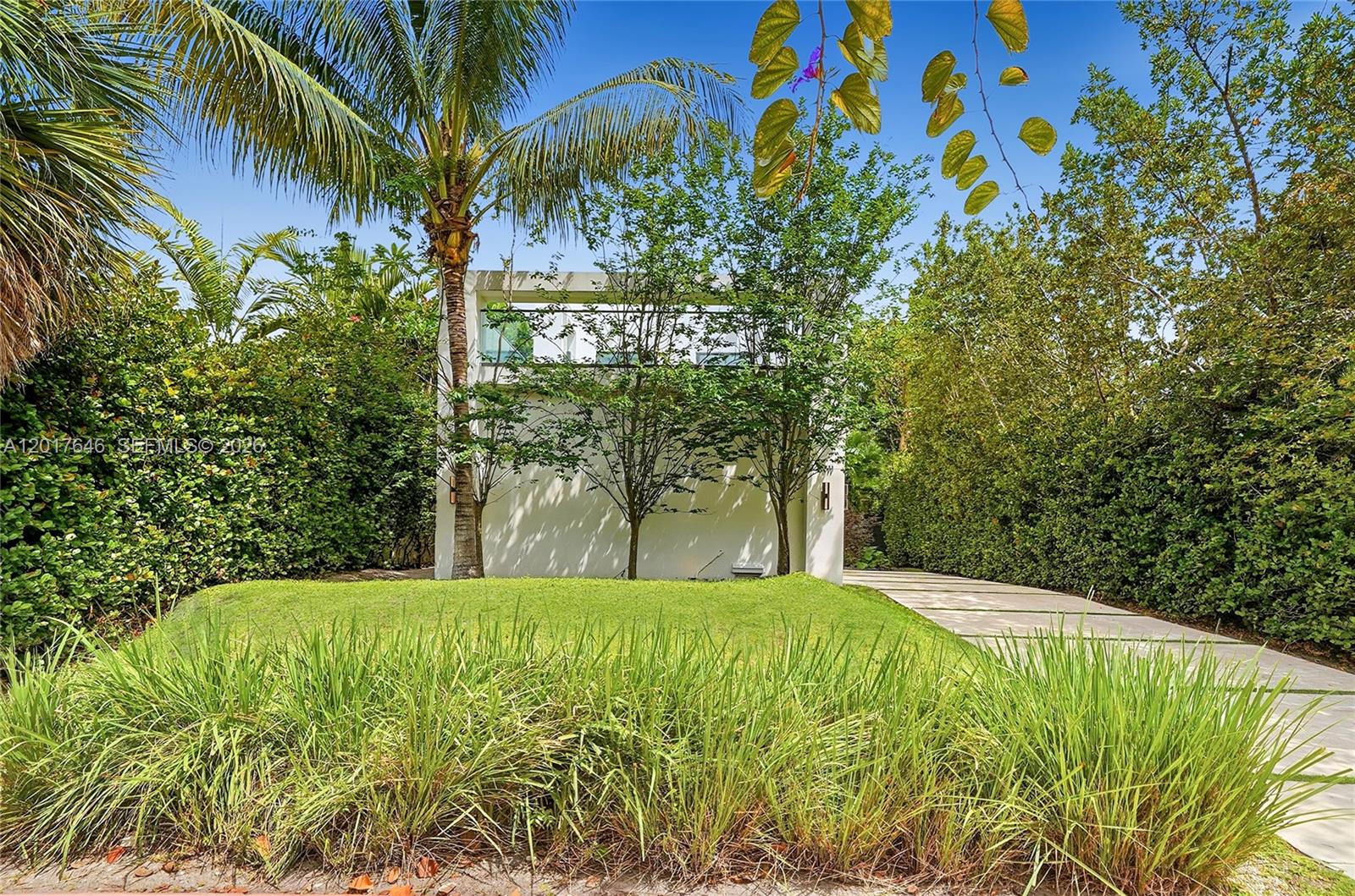 1311 Bay Dr Miami Beach, FL 33141