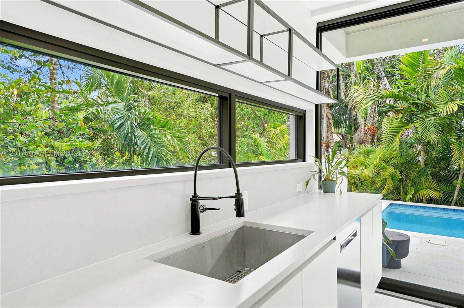 1311 Bay Dr Miami Beach, FL 33141