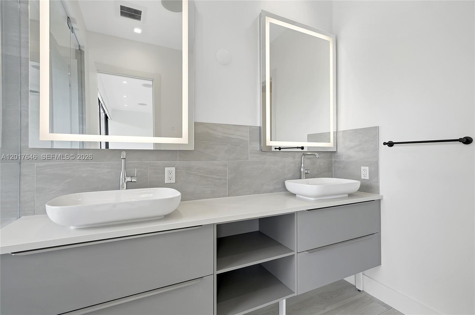 1311 Bay Dr Miami Beach, FL 33141