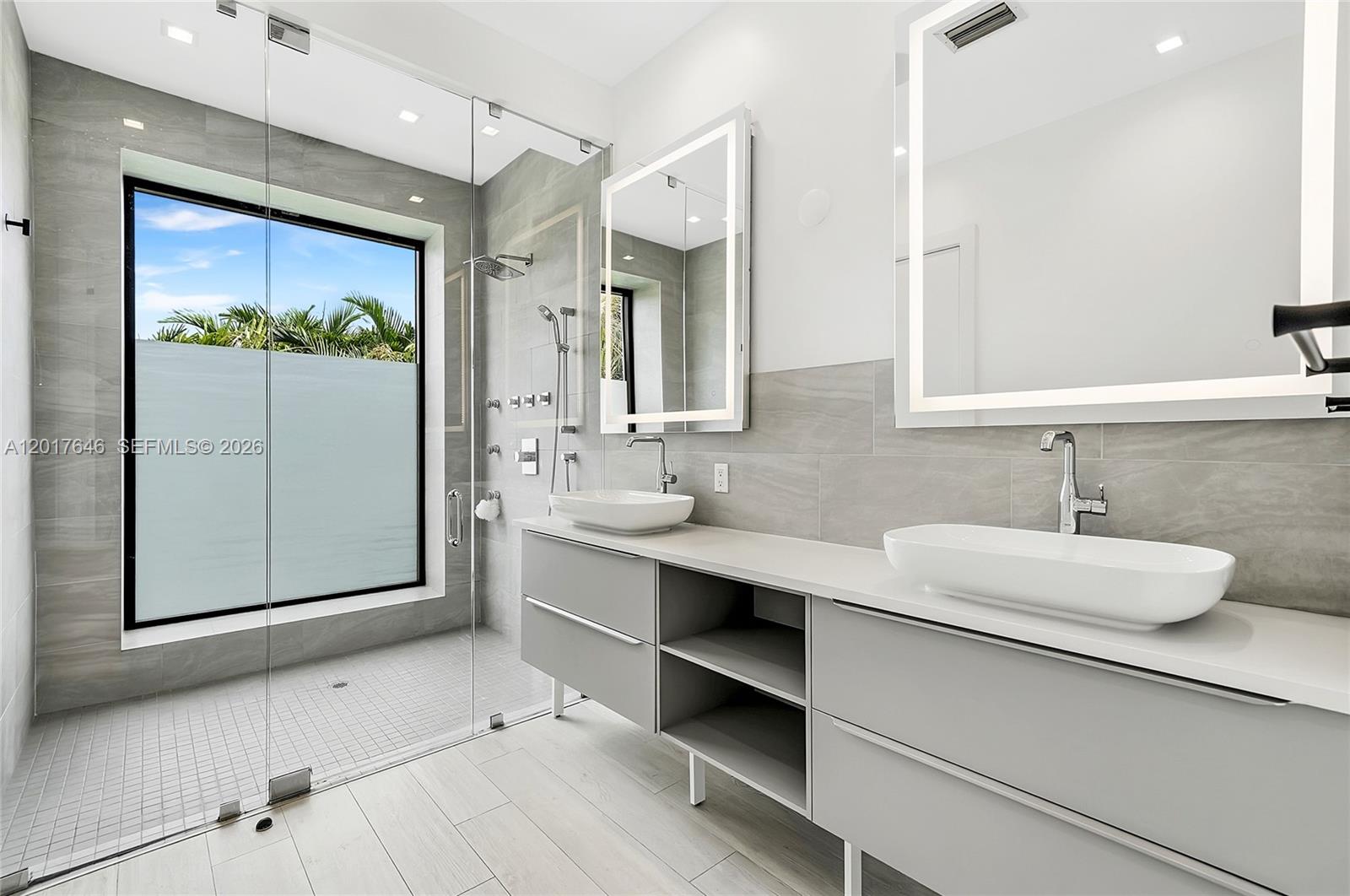 1311 Bay Dr Miami Beach, FL 33141