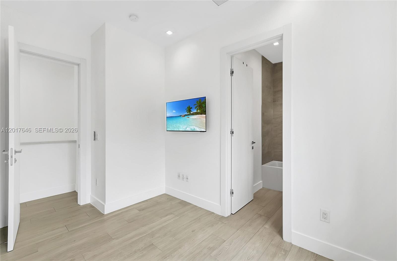 1311 Bay Dr Miami Beach, FL 33141