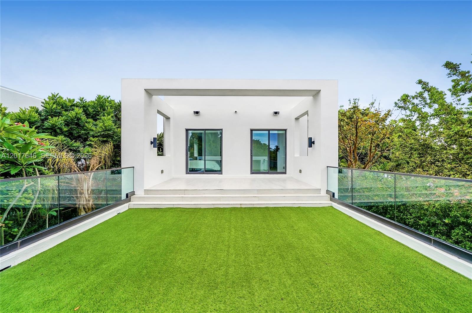 1311 Bay Dr Miami Beach, FL 33141