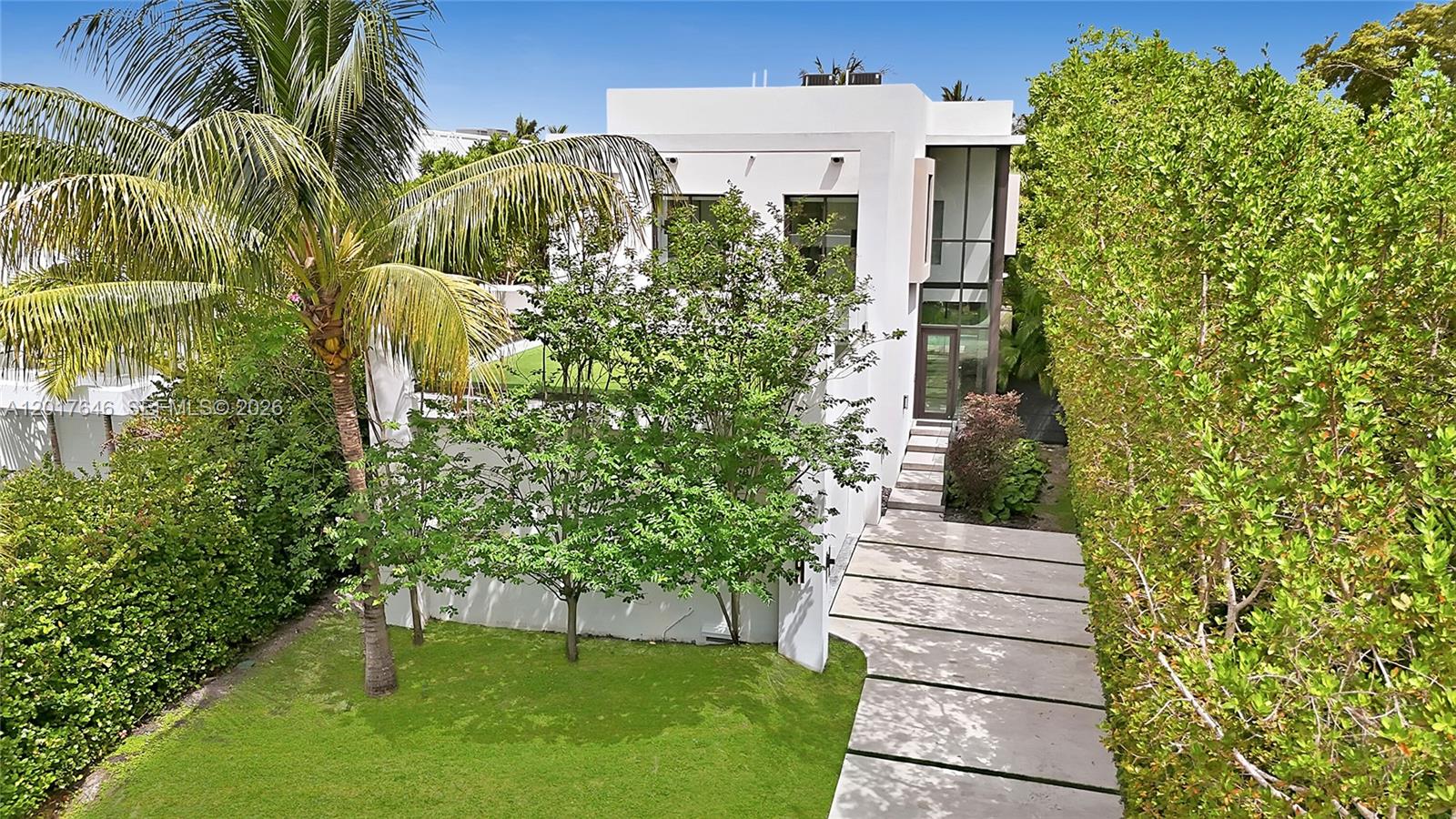 1311 Bay Dr Miami Beach, FL 33141