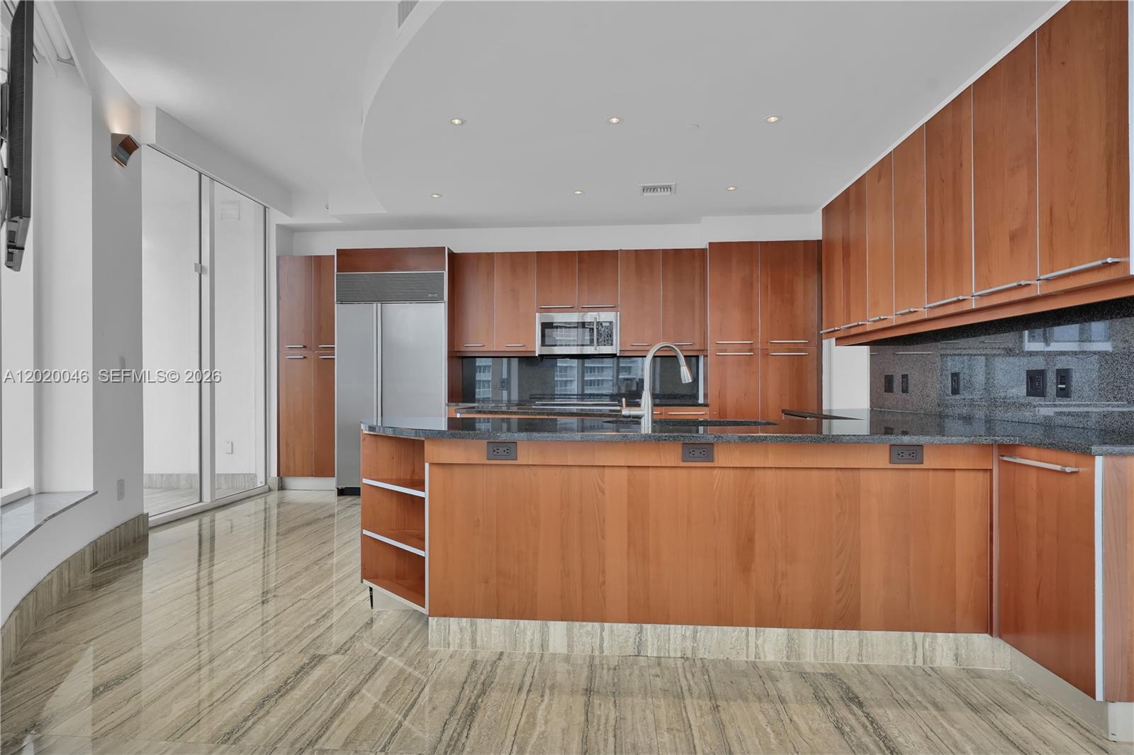 901 Brickell Key Blvd #3204 Miami, FL 33131