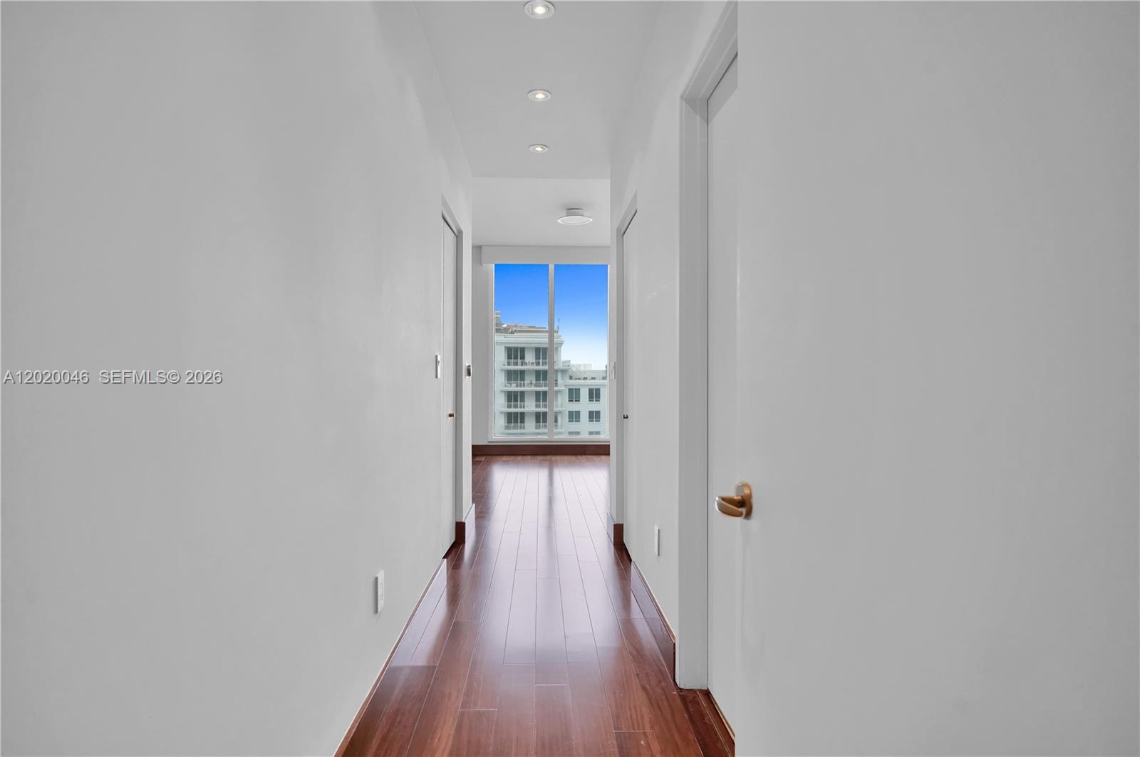 901 Brickell Key Blvd #3204 Miami, FL 33131