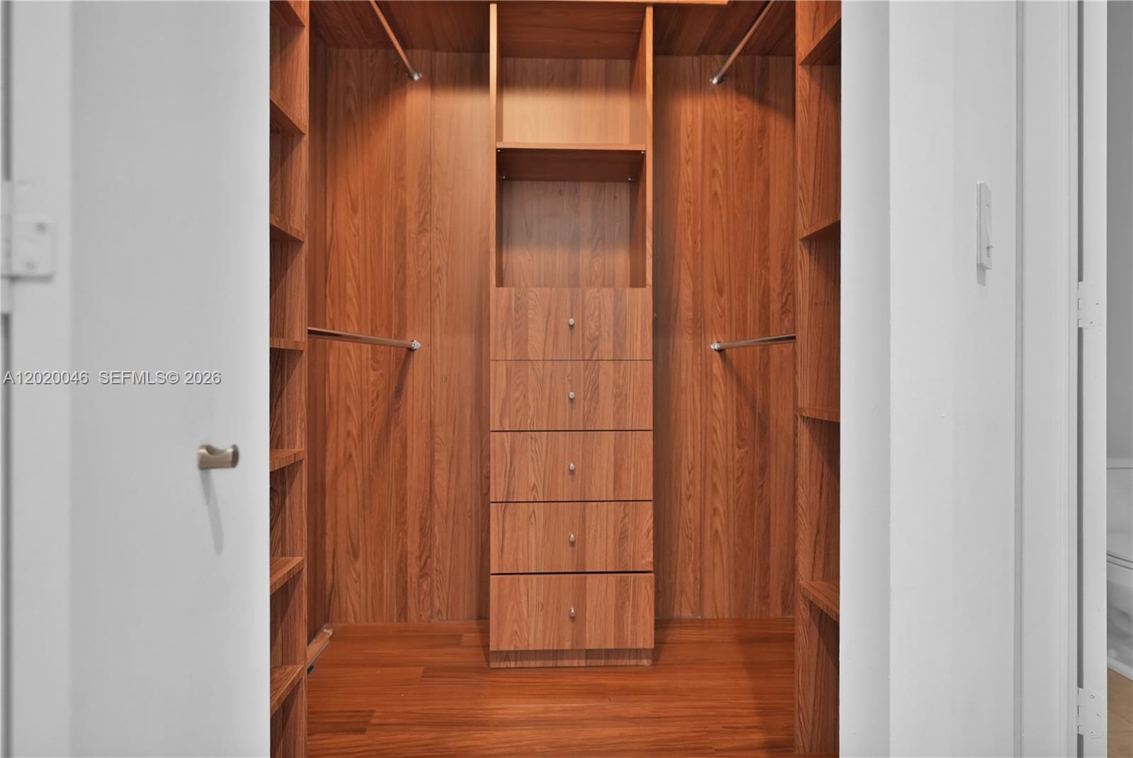 901 Brickell Key Blvd #3204 Miami, FL 33131