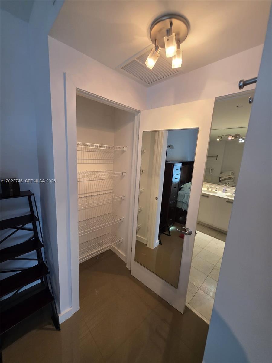 image 1060 Brickell - 106023