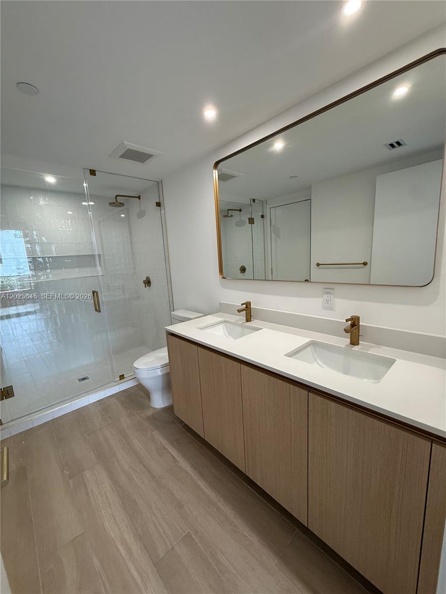 image The Standard Residences Midtown Miami11
