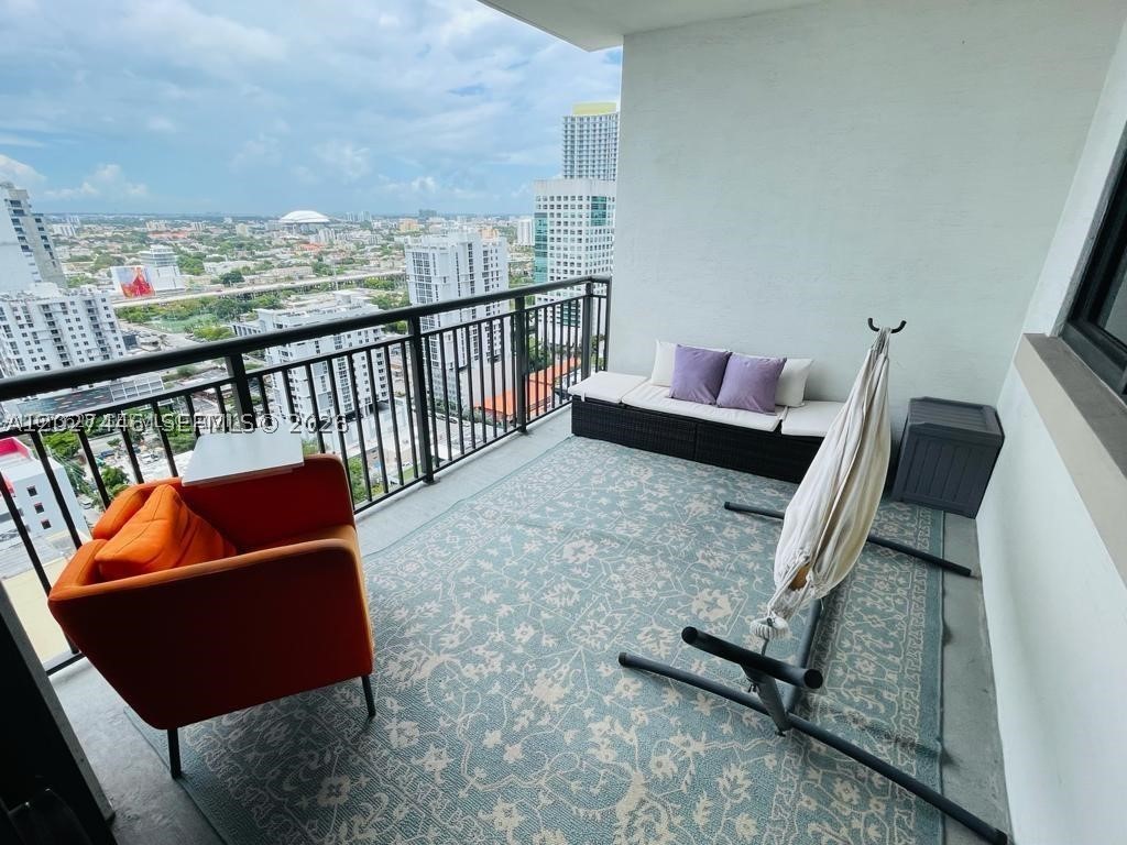 image Nine at Mary Brickell Village16
