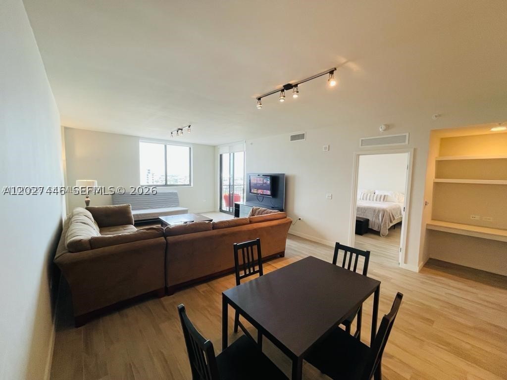 image Nine at Mary Brickell Village2