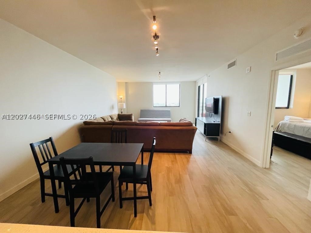 image Nine at Mary Brickell Village3