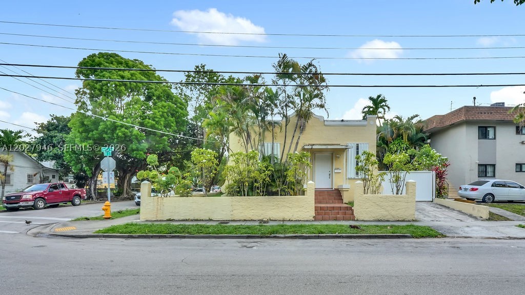 242 SW 15th Ave