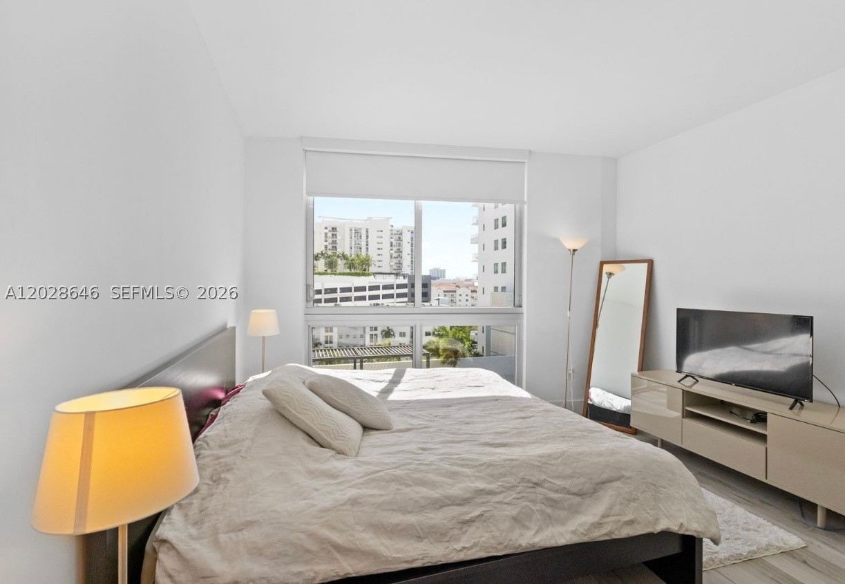 image Brickell Ten13