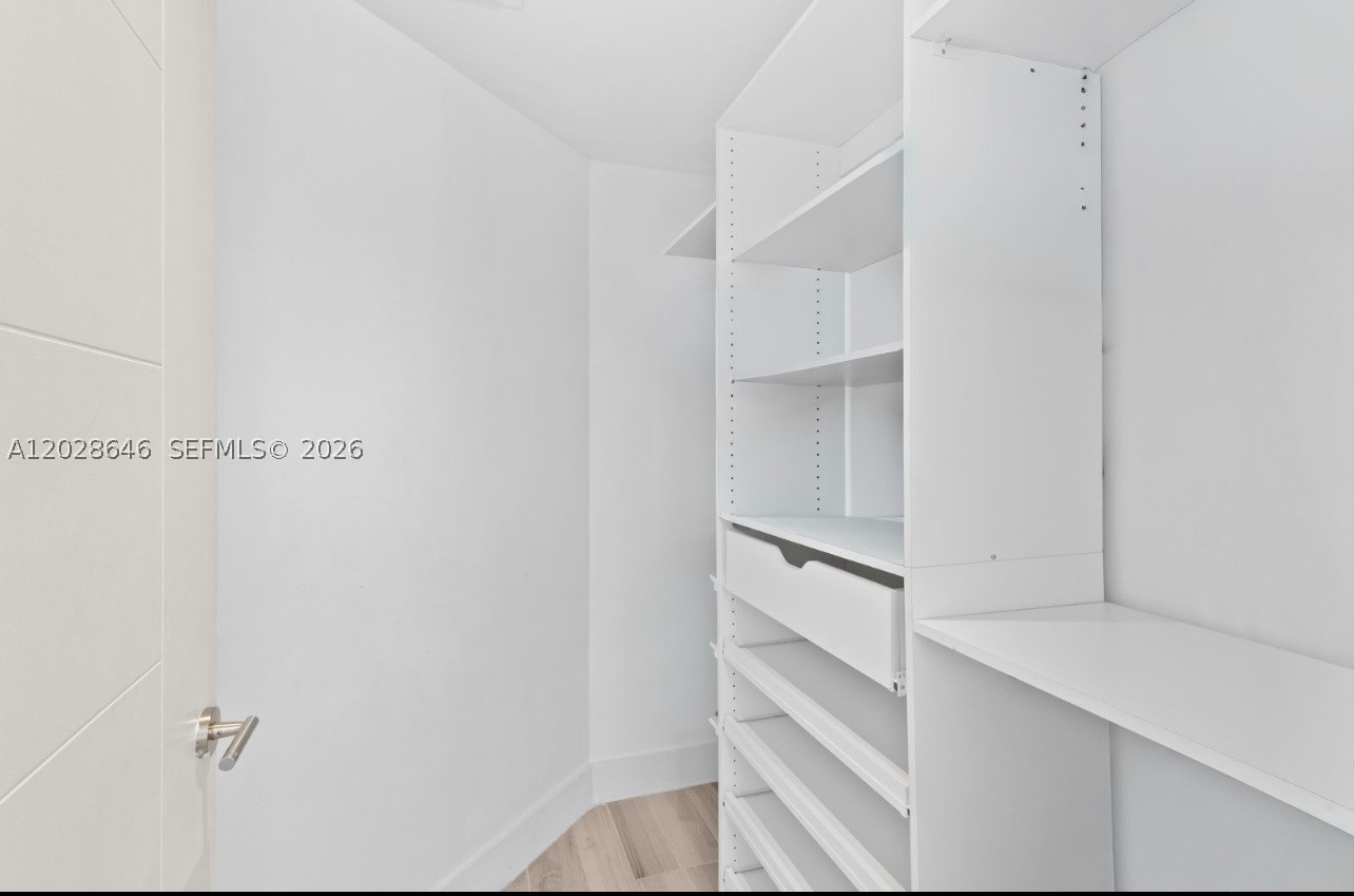 image Brickell Ten15