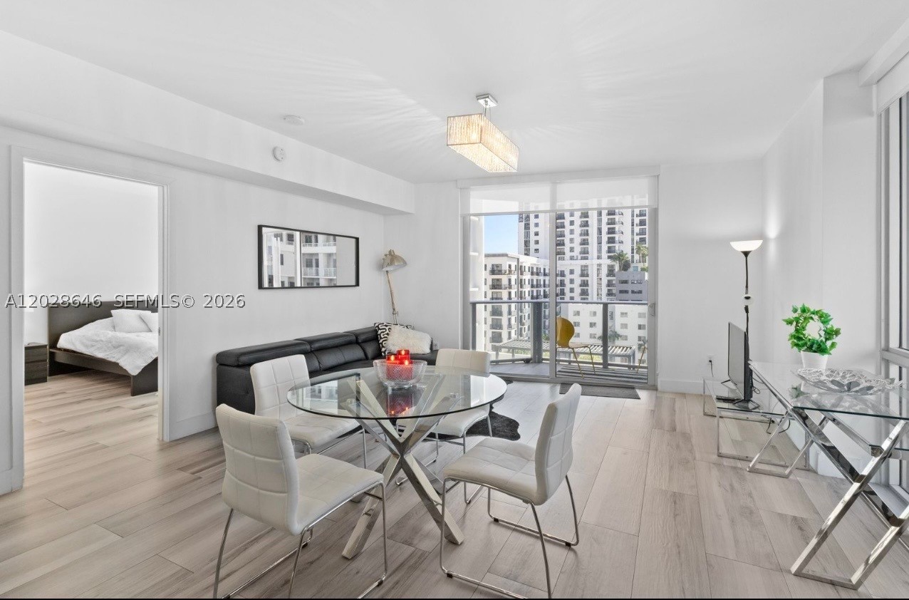 image Brickell Ten1