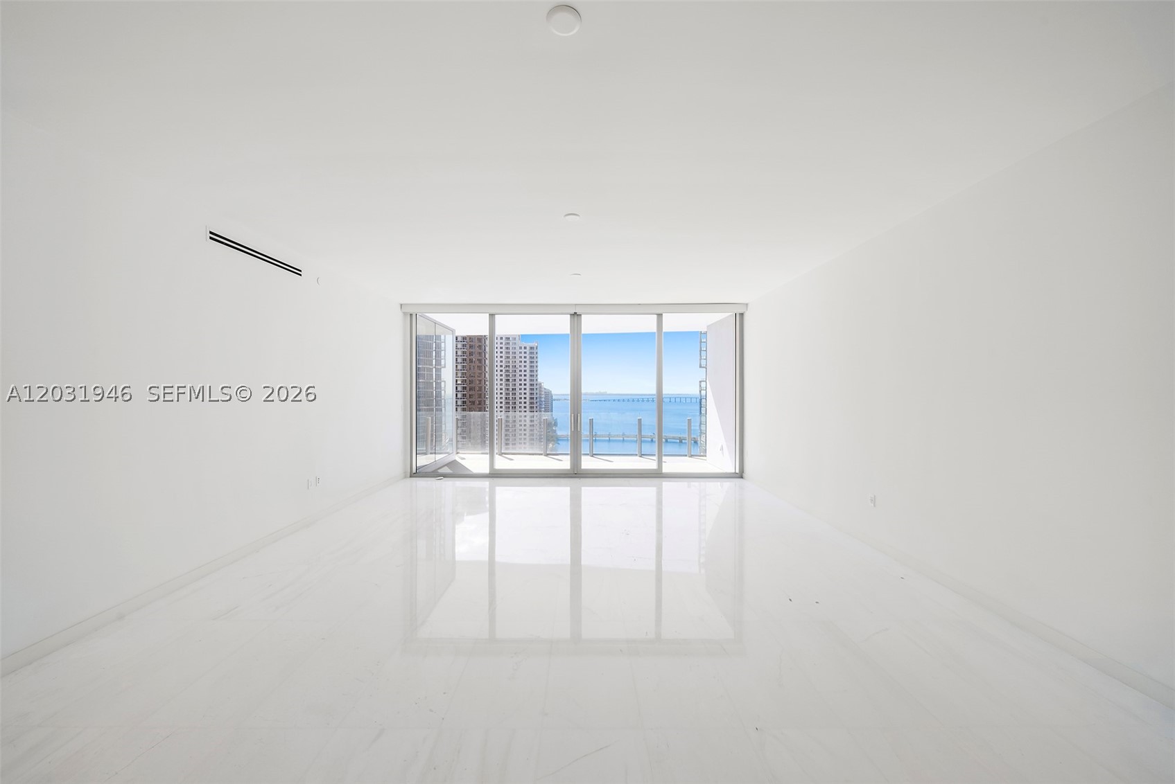 300 Biscayne Blvd Way #1904C Miami, FL 33131
