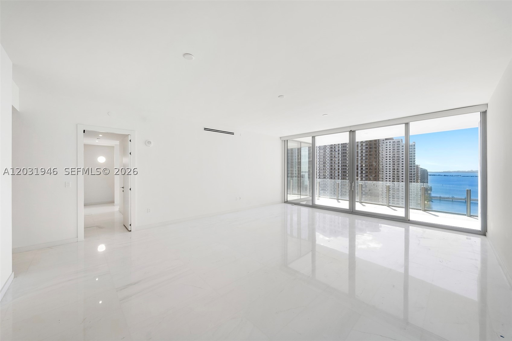 300 Biscayne Blvd Way #1904C Miami, FL 33131