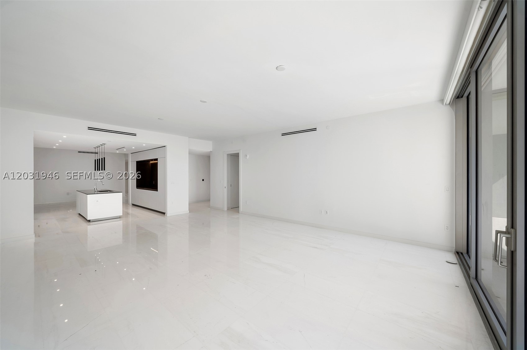 300 Biscayne Blvd Way #1904C Miami, FL 33131